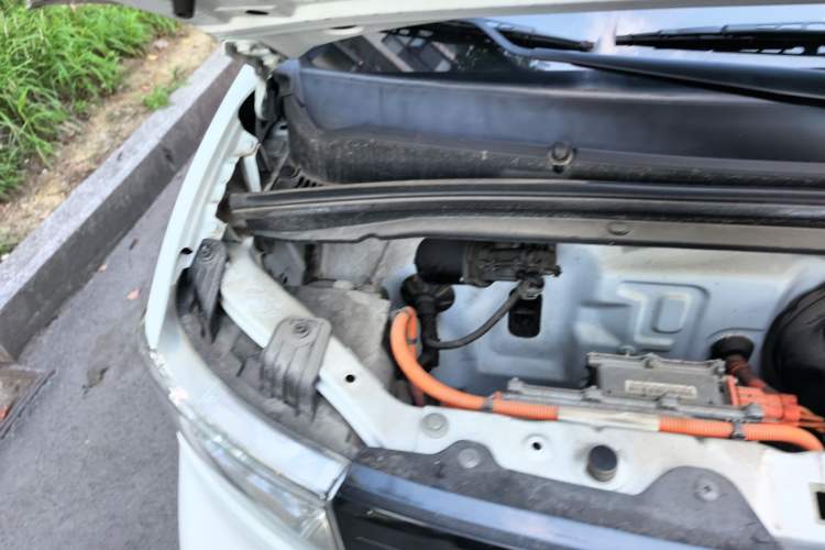 Used Wuling Hongguang MINIEV 2020 Lite Version Lithium Iron Phosphate Engine Bay Right