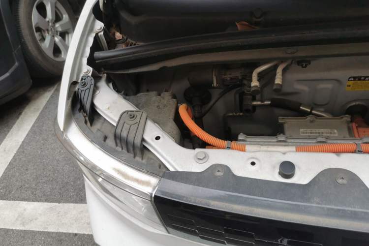 Used Wuling Hongguang MINIEV 2020 Freedom Version Lithium Iron Phosphate Engine Bay Right