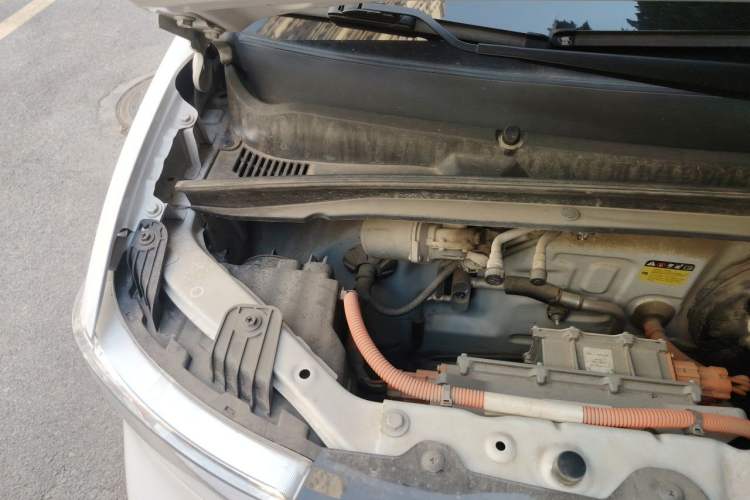 Used Wuling Hongguang MINIEV 2020 Easy Version Lithium-Ion Battery Engine Bay Right