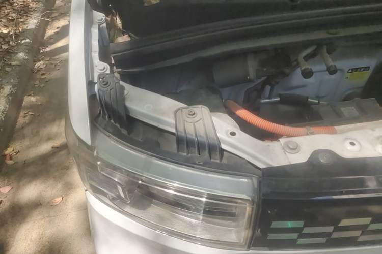 Used Wuling Hongguang MINIEV 2020 Enjoyment Model Lithium Iron Phosphate Engine Bay Right