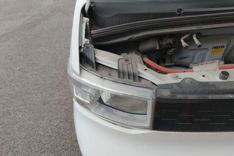 Used Wuling Hongguang MINIEV 2020 Zizai Version Lithium-NMC Engine Bay Right