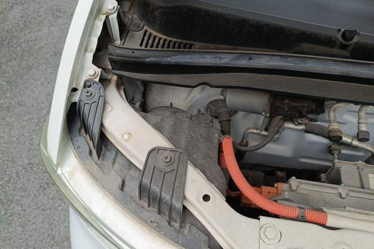 Used Wuling Hongguang MINIEV 2020 Enjoy Edition Lithium-Ion Battery Engine Bay Right