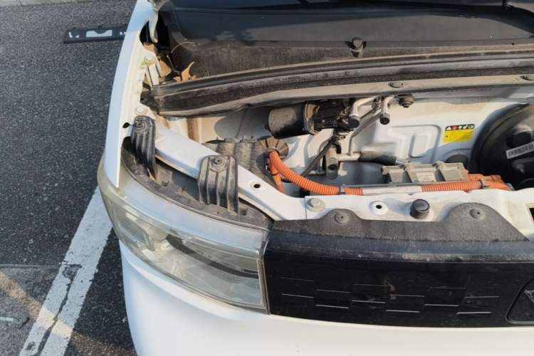 Used Wuling Hongguang MINIEV 2020 Freedom Version Lithium Iron Phosphate Engine Bay Right