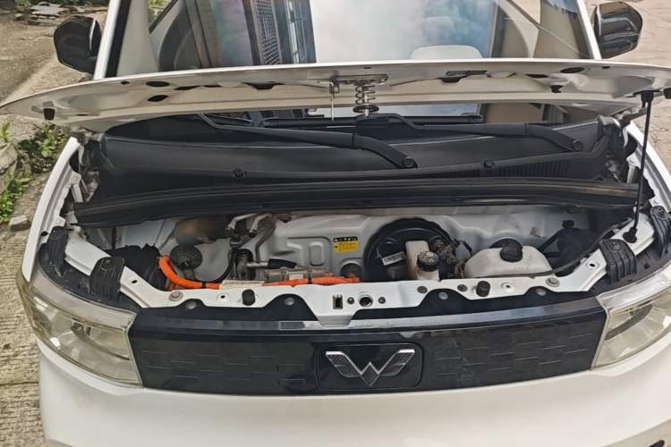 Used Wuling Hongguang MINIEV 2020 Zizai Version Lithium-NMC Engine Bay