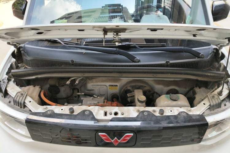 Used Wuling Hongguang MINIEV 2020 Freedom Version Lithium Iron Phosphate Engine Bay