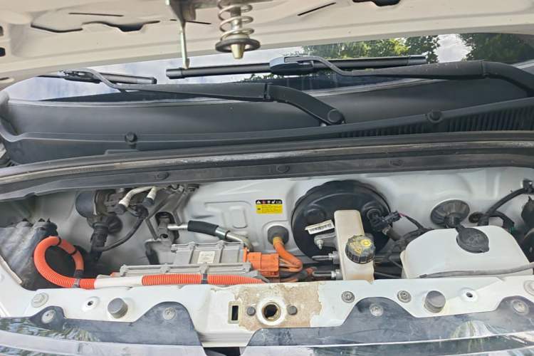 Used Wuling Hongguang MINIEV 2020 Zizai Version Lithium-NMC Engine Bay