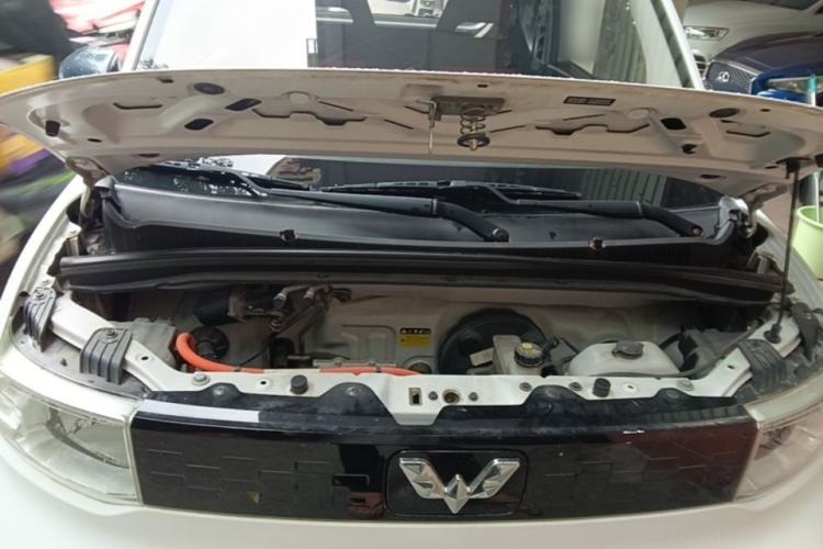Used Wuling Hongguang MINIEV 2020 Freedom Version Lithium Iron Phosphate Engine Bay