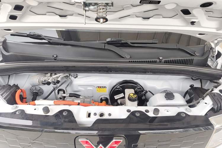 Used Wuling Hongguang MINIEV 2020 Enjoyment Model Lithium Iron Phosphate Engine Bay