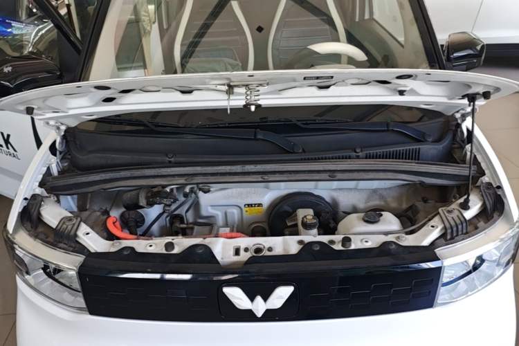 Used Wuling Hongguang MINIEV 2020 Enjoyment Model Lithium Iron Phosphate Engine Bay
