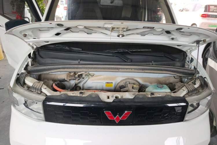 Used Wuling Hongguang MINIEV 2020 Freedom Version Lithium Iron Phosphate Engine Bay