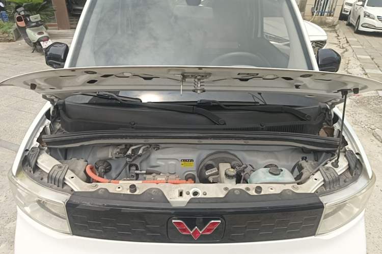 Used Wuling Hongguang MINIEV 2020 Enjoyment Model Lithium Iron Phosphate Engine Bay
