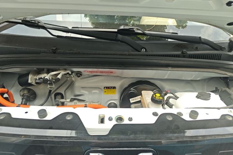 Used Wuling Hongguang MINIEV 2020 Freedom Version Lithium Iron Phosphate Engine Bay