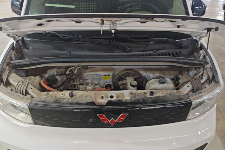 Used Wuling Hongguang MINIEV 2020 Enjoyment Model Lithium Iron Phosphate Engine Bay