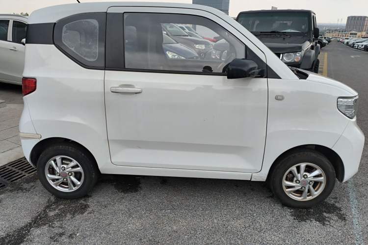 Used Wuling Hongguang MINIEV 2020 Freedom Version Lithium Iron Phosphate Exterior 3