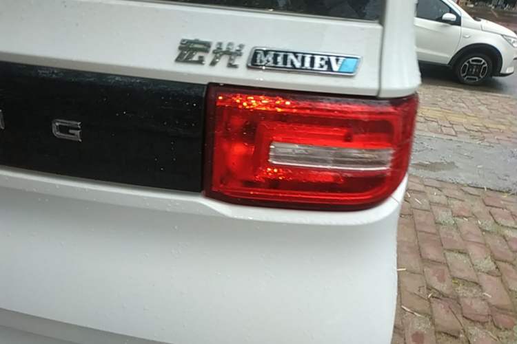 Used Wuling Hongguang MINIEV 2020 Enjoyment Model Lithium Iron Phosphate Exterior 3
