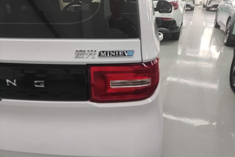 Used Wuling Hongguang MINIEV 2020 Enjoyment Model Lithium Iron Phosphate Exterior 3
