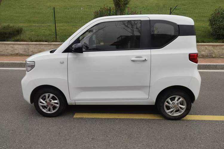 Used Wuling Hongguang MINIEV 2020 Enjoyment Model Lithium Iron Phosphate Exterior 3