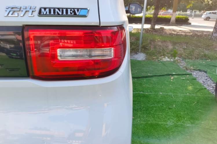 Used Wuling Hongguang MINIEV 2020 Enjoyment Model Lithium Iron Phosphate Exterior 3