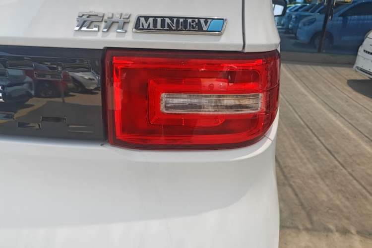Used Wuling Hongguang MINIEV 2020 Easy Version Lithium-Ion Battery Exterior 3