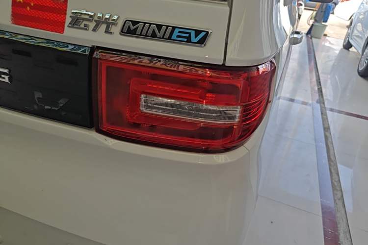Used Wuling Hongguang MINIEV 2020 Enjoy Edition Lithium-Ion Battery Exterior 3