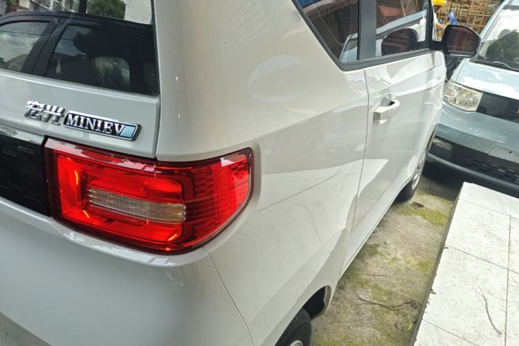 Used Wuling Hongguang MINIEV 2020 Freedom Version Lithium Iron Phosphate Exterior 3