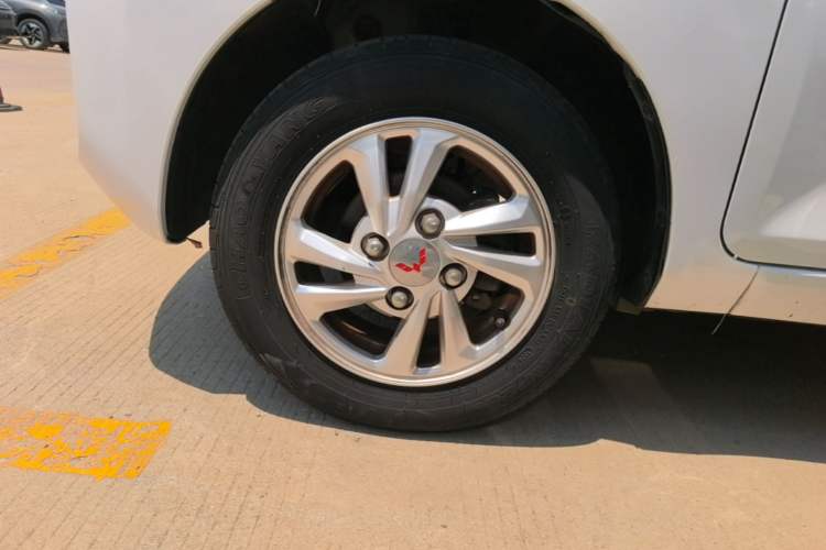Used Wuling Hongguang MINIEV 2020 Freedom Version Lithium Iron Phosphate Exterior 4
