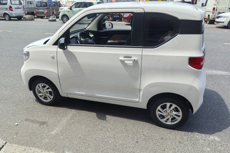 Used Wuling Hongguang MINIEV 2020 Freedom Version Lithium Iron Phosphate Exterior 4