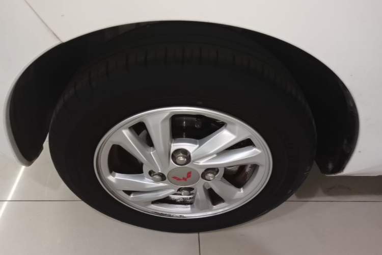 Used Wuling Hongguang MINIEV 2020 Freedom Version Lithium Iron Phosphate Exterior 4