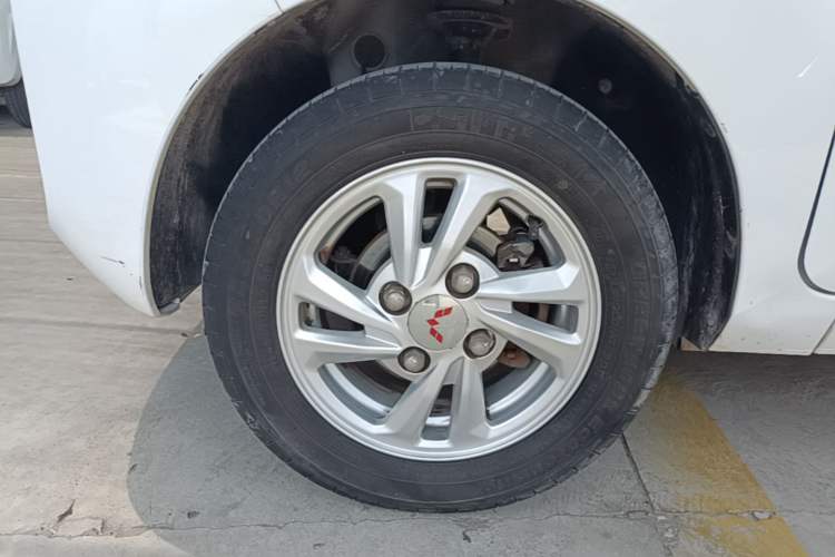 Used Wuling Hongguang MINIEV 2020 Zizai Version Lithium-NMC Exterior 4