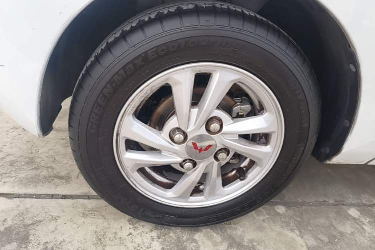 Used Wuling Hongguang MINIEV 2020 Enjoyment Model Lithium Iron Phosphate Exterior 4