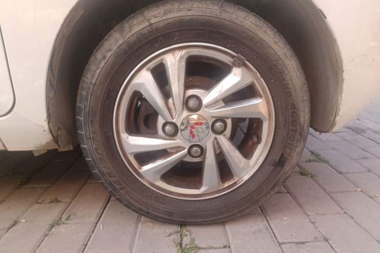 Used Wuling Hongguang MINIEV 2020 Enjoyment Model Lithium Iron Phosphate Exterior 4