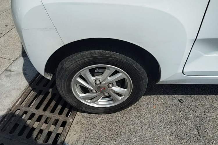 Used Wuling Hongguang MINIEV 2020 Enjoyment Model Lithium Iron Phosphate Exterior 5