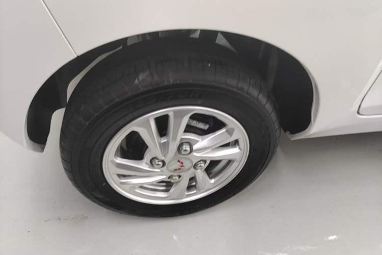 Used Wuling Hongguang MINIEV 2020 Enjoyment Model Lithium Iron Phosphate Exterior 5