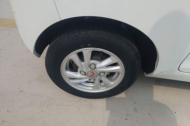 Used Wuling Hongguang MINIEV 2020 Zizai Version Lithium-NMC Exterior 5