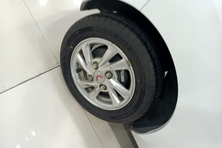 Used Wuling Hongguang MINIEV 2020 Enjoyment Model Lithium Iron Phosphate Exterior 5