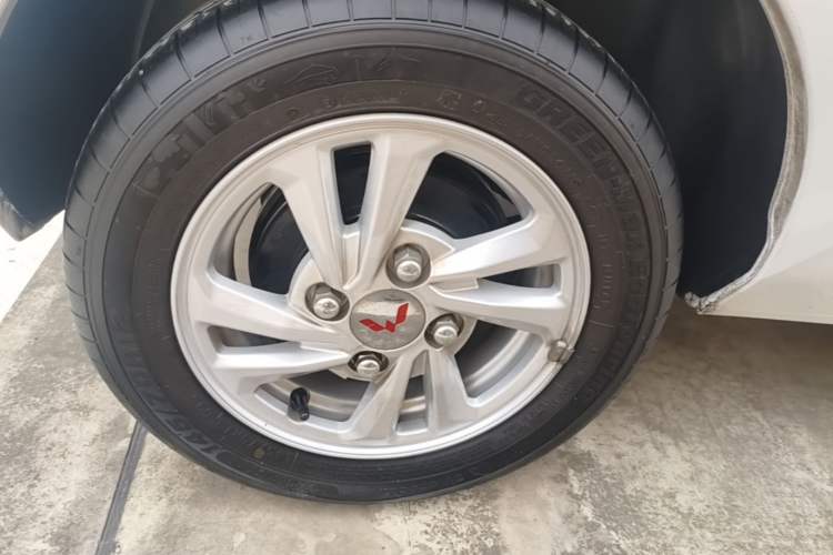 Used Wuling Hongguang MINIEV 2020 Enjoyment Model Lithium Iron Phosphate Exterior 5