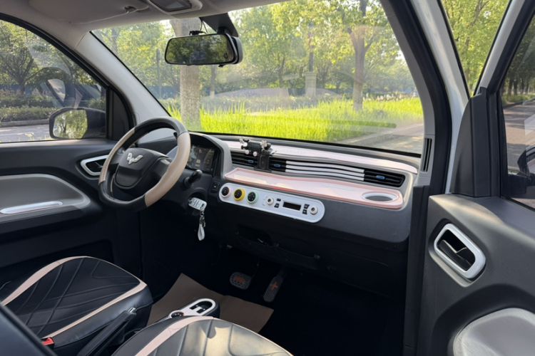 Used Wuling Hongguang MINIEV 2020 Freedom Version Lithium Iron Phosphate Exterior 7
