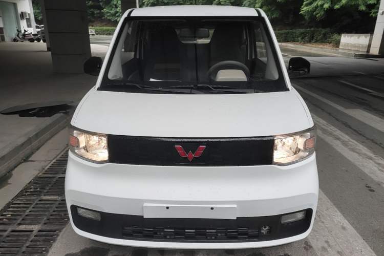 Used Wuling Hongguang MINIEV 2020 Freedom Version Lithium Iron Phosphate Front