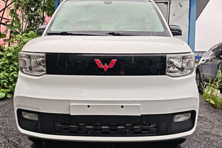 Used Wuling Hongguang MINIEV 2020 Freedom Version Lithium Iron Phosphate Front