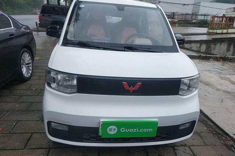 Used Wuling Hongguang MINIEV 2020 Freedom Version Lithium Iron Phosphate Front