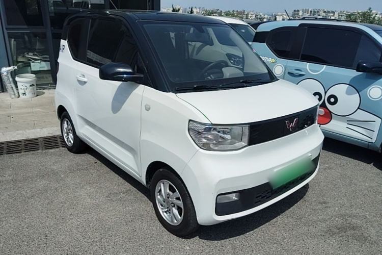 Used Wuling Hongguang MINIEV 2020 Enjoyment Model Lithium Iron Phosphate Front Right 45 Deg