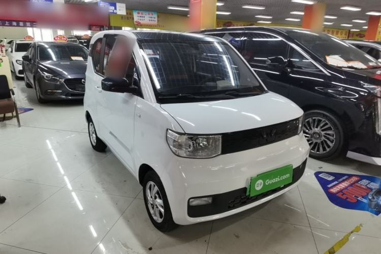 Used Wuling Hongguang MINIEV 2020 Freedom Version Lithium Iron Phosphate Front Right 45 Deg