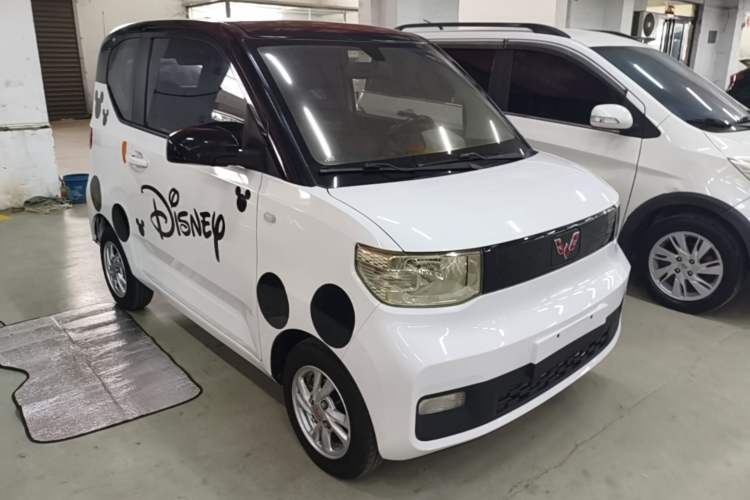 Used Wuling Hongguang MINIEV 2020 Enjoyment Model Lithium Iron Phosphate Front Right 45 Deg