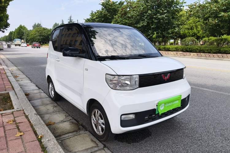 Used Wuling Hongguang MINIEV 2020 Enjoyment Model Lithium Iron Phosphate Front Right 45 Deg