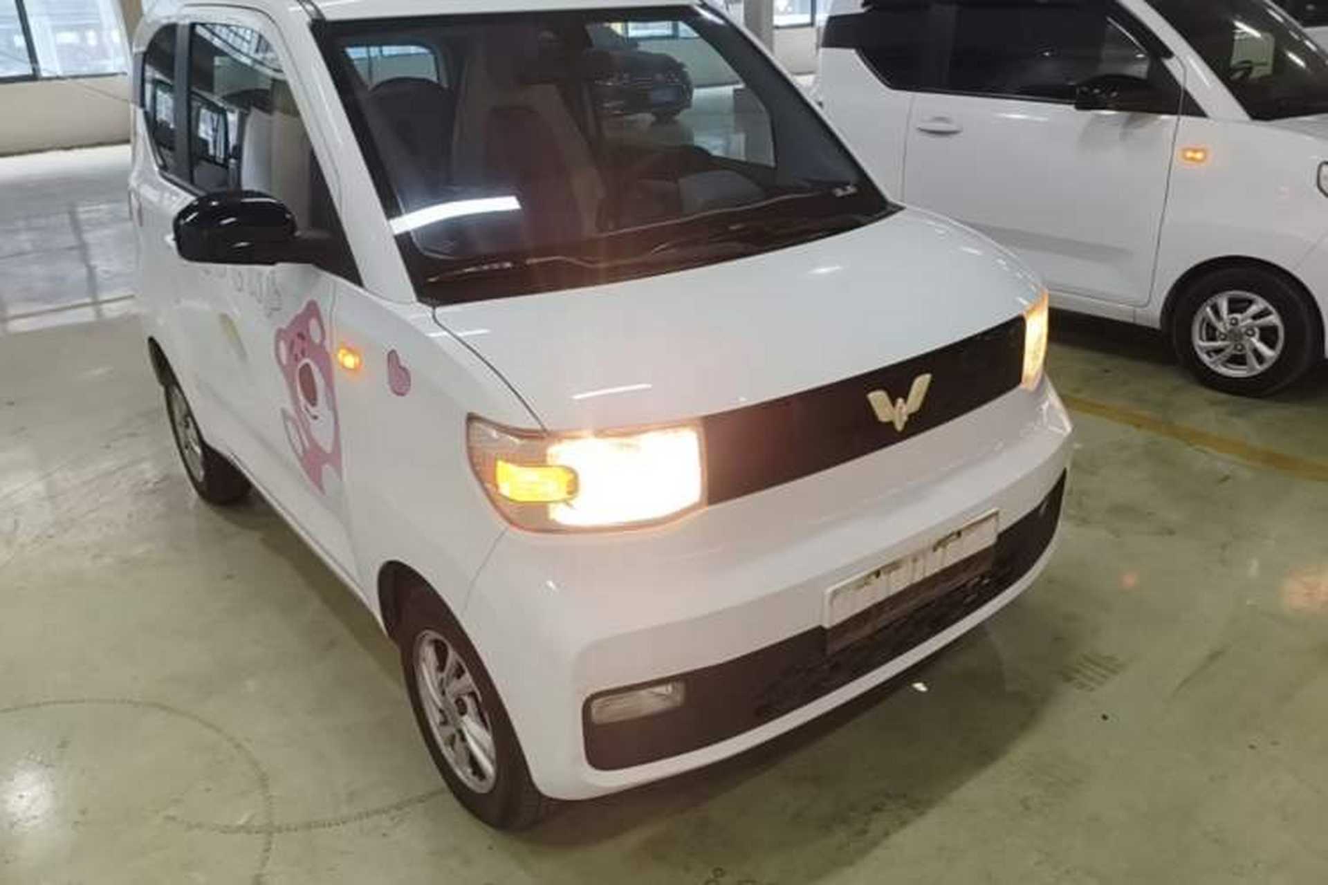 Used Wuling Hongguang MINIEV 2020 Freedom Version Lithium Iron Phosphate Front Right 45 Deg