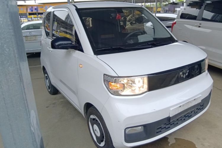 Used Wuling Hongguang MINIEV 2020 Enjoyment Model Lithium Iron Phosphate Front Right 45 Deg