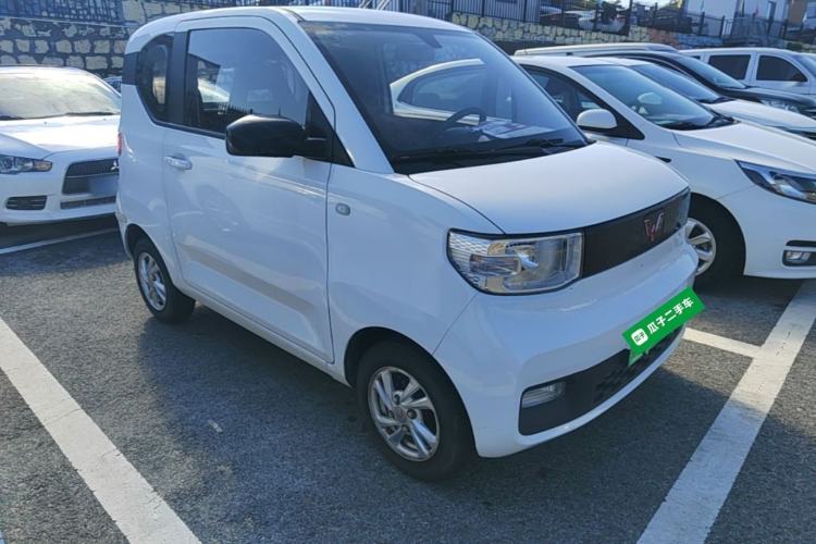 Used Wuling Hongguang MINIEV 2020 Freedom Version Lithium Iron Phosphate Front Right 45 Deg
