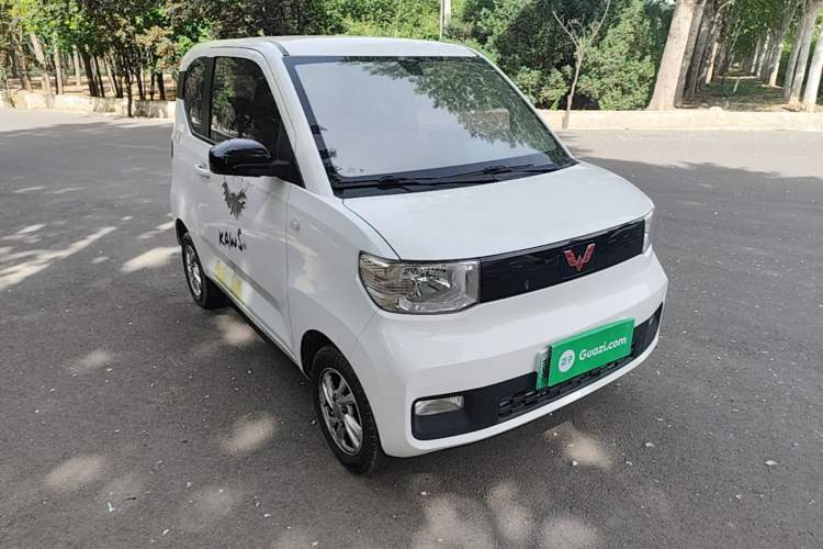 Used Wuling Hongguang MINIEV 2020 Freedom Version Lithium Iron Phosphate Front Right 45 Deg
