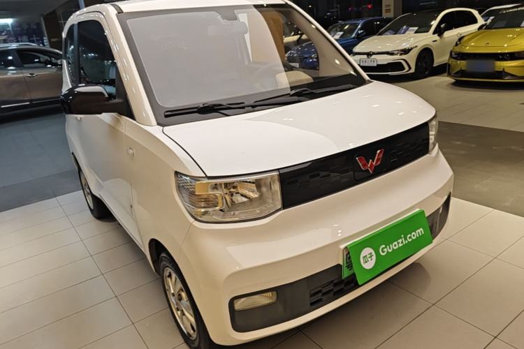 Used Wuling Hongguang MINIEV 2020 Enjoyment Model Lithium Iron Phosphate Front Right 45 Deg