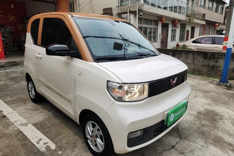 Used Wuling Hongguang MINIEV 2020 Enjoyment Model Lithium Iron Phosphate Front Right 45 Deg